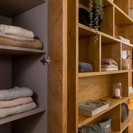 Mountain View With Terrace In Ideal Location アパート セストリエーレ