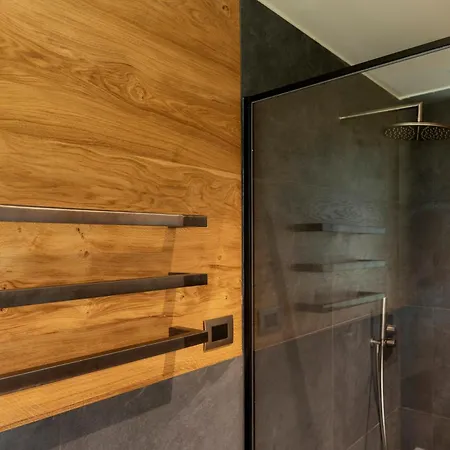 Mountain View With Terrace In Ideal Location *